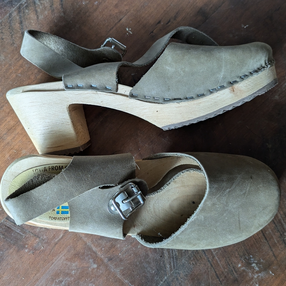 Lotta clogs